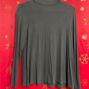 Old Navy Charcoal Long Sleeve Top